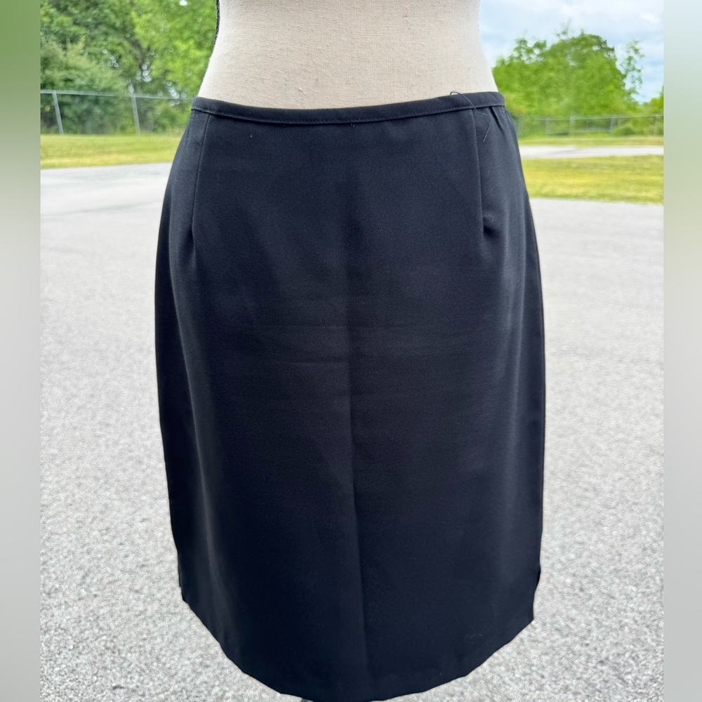 Elegant Black Women's Skirt